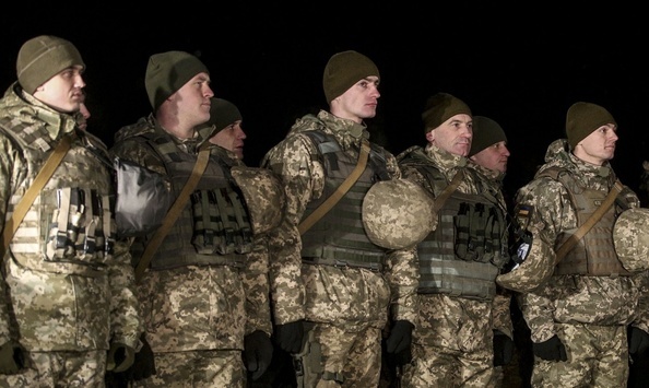 Міноборони покарає посадовців, які забули військових в аеропорту в Новий рік