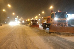 Комунальники просять водіїв утриматися від поїздок на власному авто