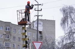 Снігопади в Україні: 35 населених пунктів залишаються без світла