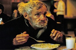 У Києві влаштували благодійний різдвяний обід для безхатьків 