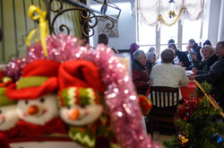 Олів'є, борщ та голубці. Як у Києві різдвяним обідом пригощали безхатьків