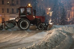 Кличко вночі перевірив, як комунальні служби розчищають столицю від снігу