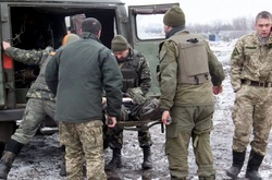 Ситуація в зоні АТО: бойовики гатили по всіх напрямках, є поранені