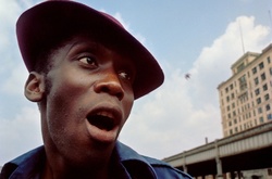 Красочные фотографии 70-х годов, запечатлевшие случайных прохожих 