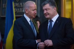 Стала відома дата зустрічі Порошенка з Байденом у Києві