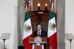 Президент Мексики заявив, що не має наміру платити за «стіну Трампа»