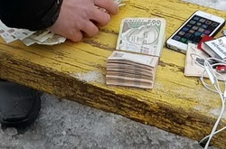 Зловмисник, видавши себе за військового, вимагав від мешканки Бахмута 160 тис гривень