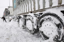 На Закарпатті знову обмежили рух для вантажівок 