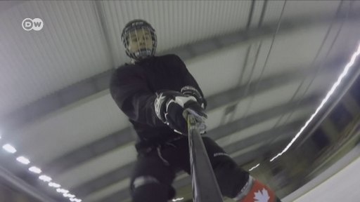 Як солдати НАТО у Латвії грають у хокей
