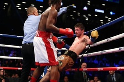 Хитров зазнав першої поразки: українець нокаутований в США