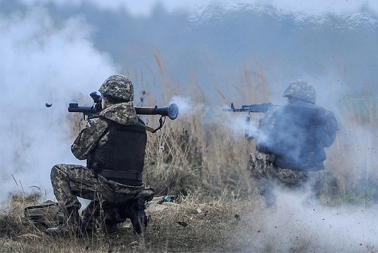 Російські командири змушують бойовиків робити селфі на Донбасі
