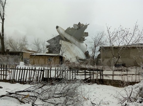 Катастрофа літака в Бішкеку: опубліковані перші фотографії