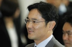 Прокуратура Південної Кореї видала ордер на арешт віце-голови Samsung