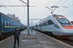 Міністр інфраструктури хоче, щоб потяг №1 прямував не до Москви, а в Європу