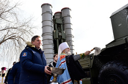 Митрополит УПЦ освятив зенітно-ракетну систему окупантів у Криму