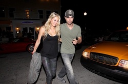 Дождались! У Энрике Иглесиаса и Анны Курниковой прибавление в семействе