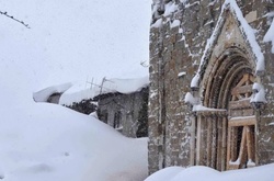 В Італії лавина накрила готель з людьми: можливі жертви