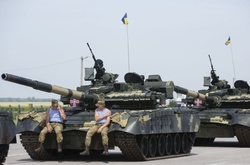 Оборонний бюджет-2017: скільки і кому