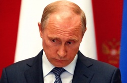 У Путіна щиро не розуміють, чому весь світ не любить Росію, яка «ніколи не займалась інтервенцією в чужу країну»
