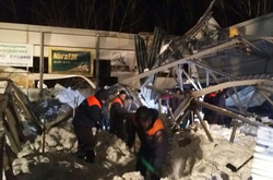 Розбір завалів кінно-спортивного клубу