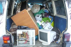 В автомобілі киянина правоохоронці знайшли зброю та набої