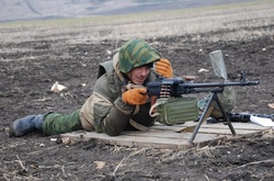 Бойовики в зоні АТО обстріляли автобус, є поранена