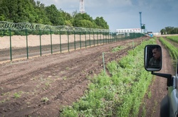 Навесні на Харківщині відновлять будівництво «Стіни» 