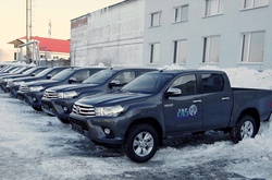 «Укргазвидобування» купило пікапи Toyota за 57 млн грн, відмовившись від дешевших на 5 млн грн Mitsubishi