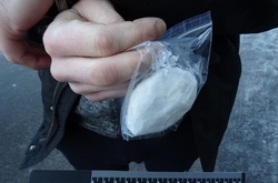 На Оболоні поліцейські виявили у киянина амфетамін