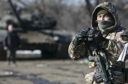 Бойовики на Донбасі масовано обстрілюють Красногорівку з мінометів