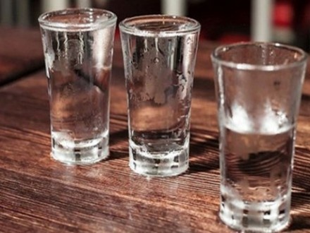 На Харківщині виявили близько дев'яти тонн сурогатного алкоголю 