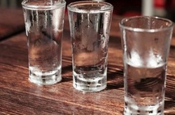 На Харківщині виявили близько дев'яти тонн сурогатного алкоголю 