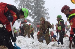 Лавина в Італії: кількість загиблих у готелі зросла до 12 людей