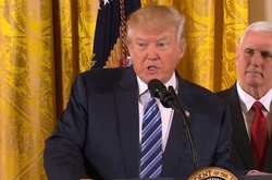 Американські ЗМІ назвали людину, яка передала компромат на Трампа