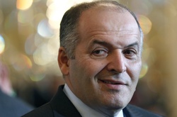 Продай Батьківщину, стань кремлівським кандидатом