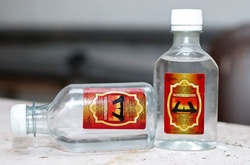 Після масових отруєнь «Боярышником» у Росії бояться повертати на прилавки нехарчовий спирт