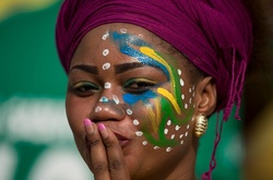 Як колоритні африканські фанати вболівають на стадіонах. Фотогалерея