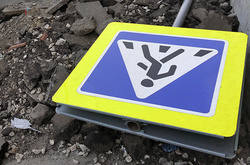 Поліцейські затримали водія іномарки, який скоїв наїзд на двох пішоходів та втік з місця ДТП