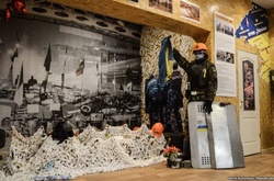 У київській школі відкрили Музей АТО. Фоторепортаж