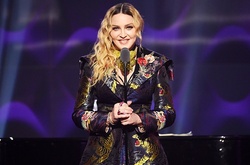 Мадонна прокомментировала новость об усыновлении двоих детей из Малави