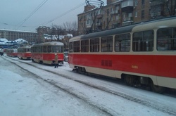 У Києві на Лук'янівці утворився затор з 16 трамваїв