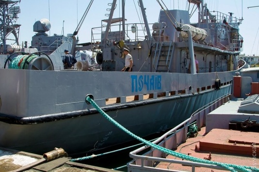 Російські снайпери обстріляли українське судно «Почаїв»