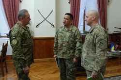 Віктор Муженко під час зустрічі з американськими військовим