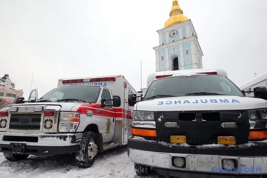 Канада передала Україні 10 карет швидкої допомоги