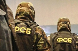 Російські силовики влаштували «маски-шоу» у редакції кримського ЗМІ 