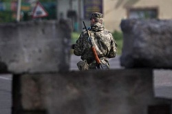 У Донецьку окупанти шукають «українських диверсантів»