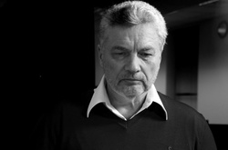 Путінські слідчі викликають на допит відомого журналіста через фото «з пропагандою «Правого сектора»