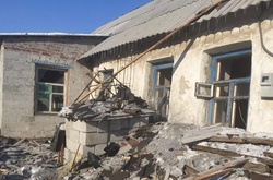 Зруйновані будинки та труп жінки. Як виглядають жахливі наслідки обстрілу Авдіївки бойовиками