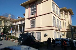 Поліцейський у стамбульській психлікарні намагався вкоротити собі віку 