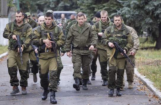 Захарченко тікає? Біля будинку терориста дончани спостерігають скупчення КамАЗів